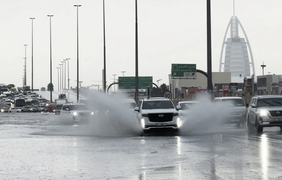 В ОАЕ затопило головні автомагістралі: через зливу скасовано авіарейси 