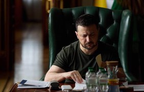 Зеленський приїхав у Донецьку область: відвідав поранених захисників та перевірив будівництво фортифікацій