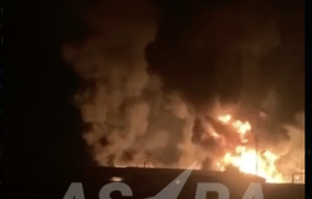 Окупанти повідомили про атаку 15 дронів на НПЗ і нафтобазу в росії