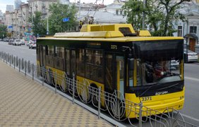 В Україні для кількох видів транспорту запровадять е-квитки: Зеленський підписав закон